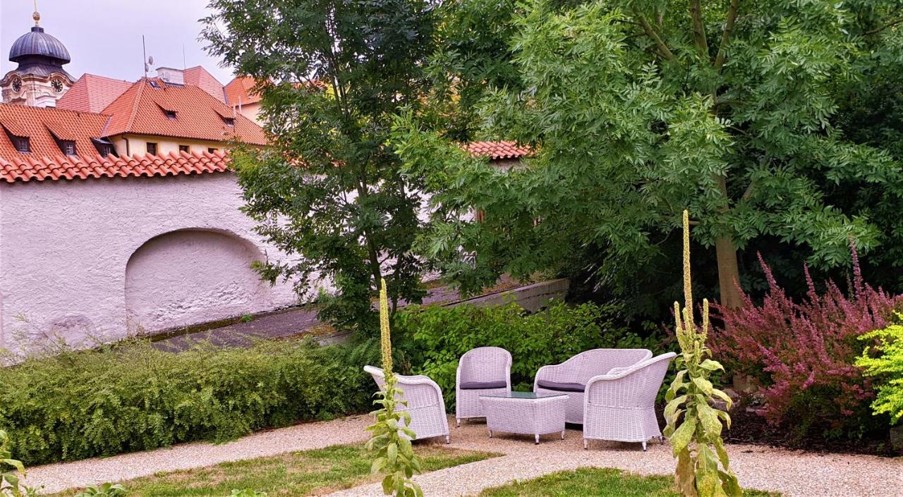 Garden Residence Prague Castle Экстерьер фото